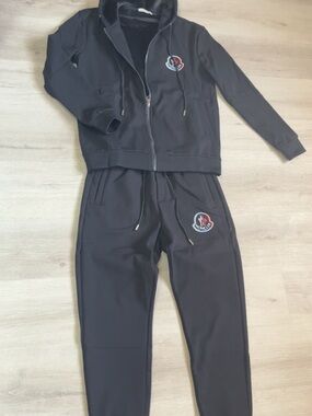 Moncler Black Hooded Zip Jacket and Joggers Set (Men’s Large)